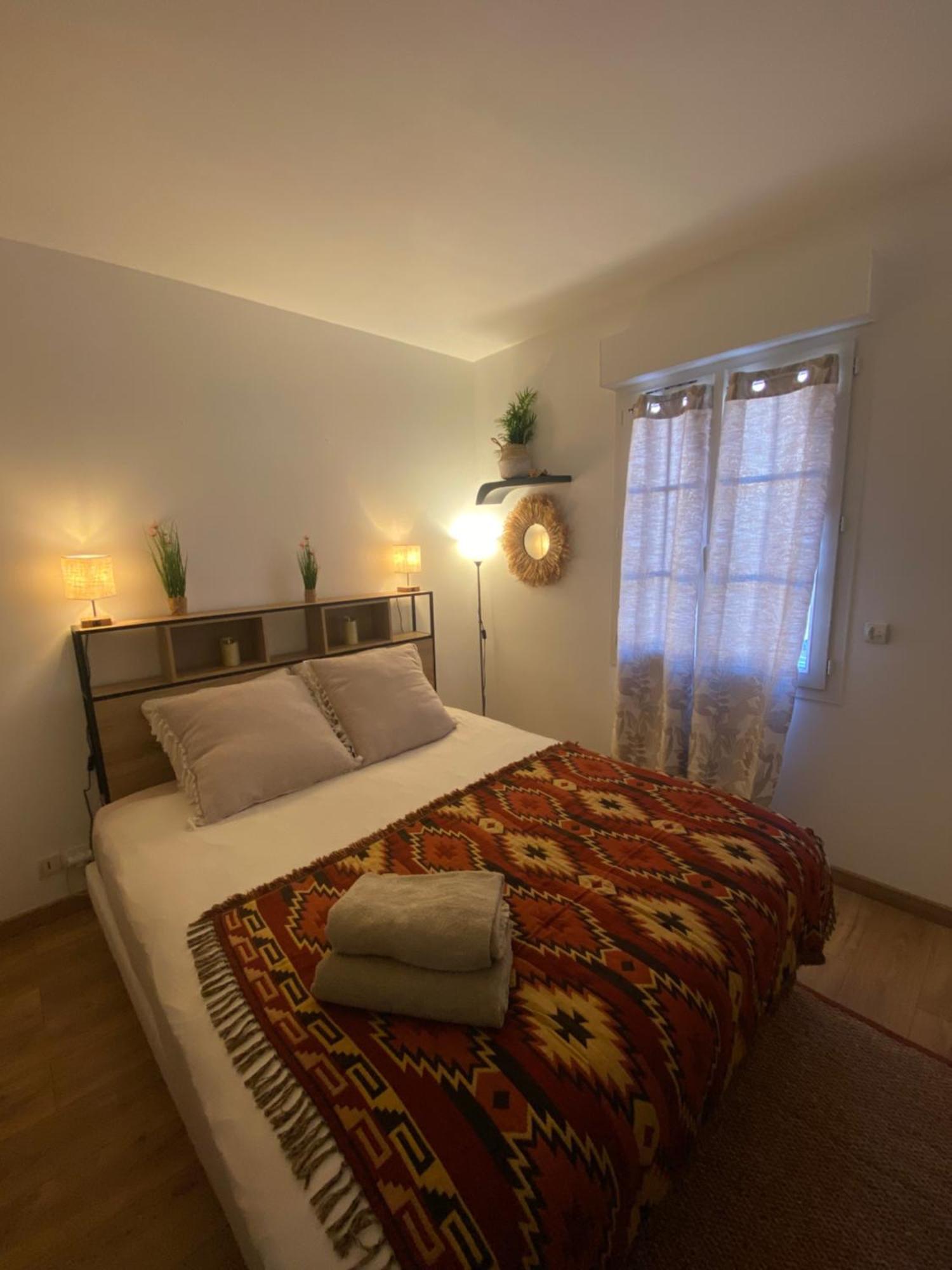 B&B Du Clos Menil Asnières Eksteriør billede